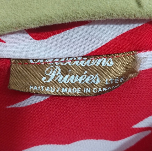 Vintage Red & White 60's Secretary Modest Blouse - Picture 6 of 6